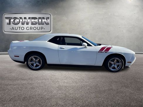 Used 2013 Dodge Challenger R/T Plus image 3