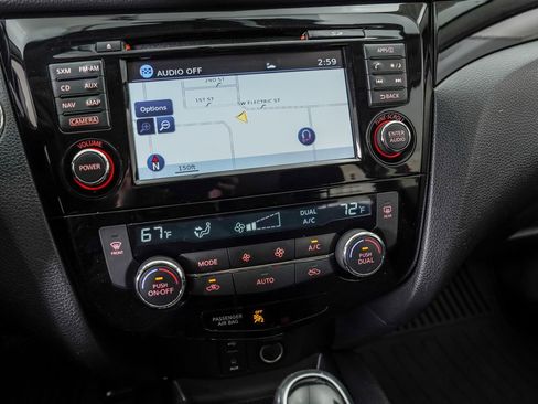 Used 2017 Nissan Rogue Sport SV w/ SV Premium Package AWD/4WD image 16