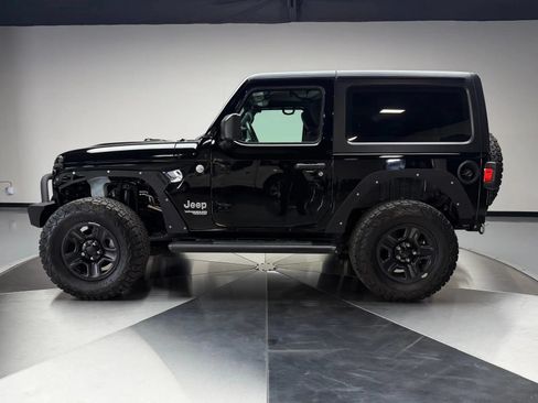 Used 2018 Jeep Wrangler Sport AWD/4WD image 4