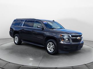 Used 2018 Chevrolet Suburban LT image 1