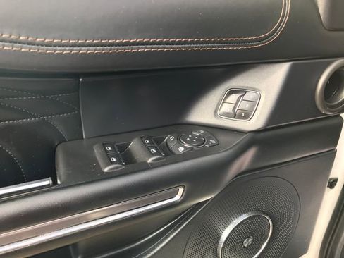 Certified 2020 Ford Expedition Platinum image 7