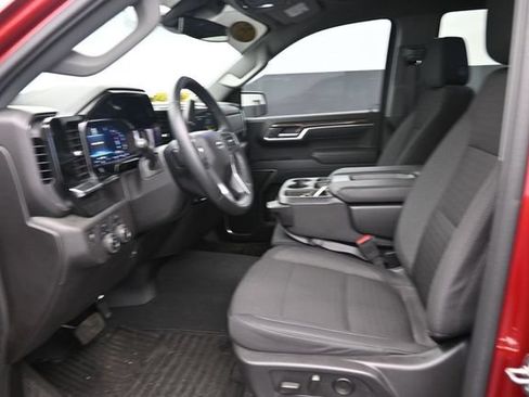 Used 2025 Chevrolet Silverado 1500 RST AWD/4WD image 15