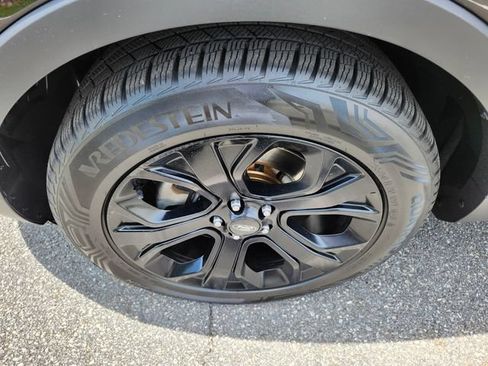 Used 2019 Ford Explorer Sport w/ Equipment Group 401A AWD/4WD image 33