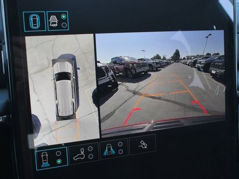 New 2025 GMC Yukon XL Denali w/ Sun & Power Step Package image 4