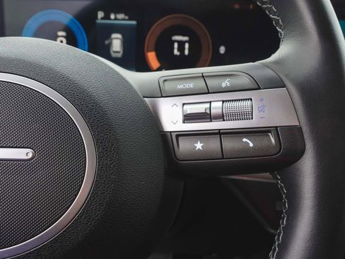 Used 2025 Hyundai Kona SEL image 24