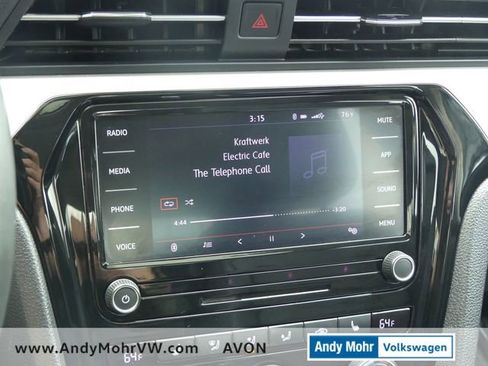 Certified 2022 Volkswagen Passat 2.0T SE FWD image 27
