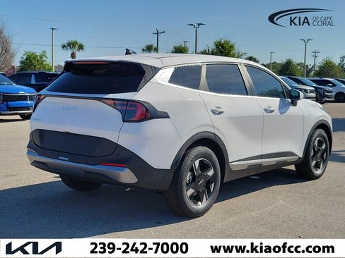 New 2026 Kia Sportage LX FWD image 6