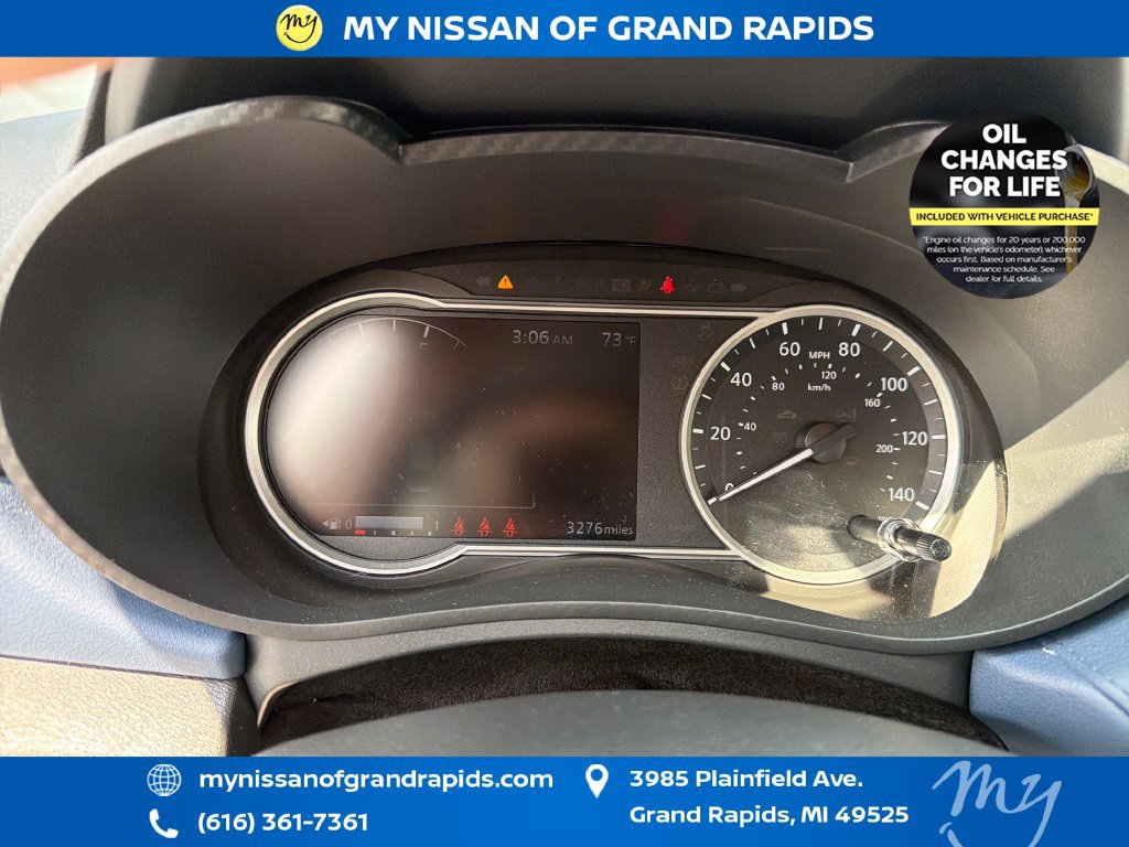 Used 2025 Nissan Versa SV w/ Trunk Package FWD image 19