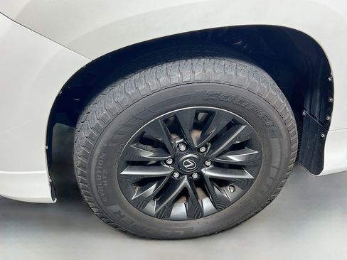 Used 2020 Lexus GX 460 Premium image 13