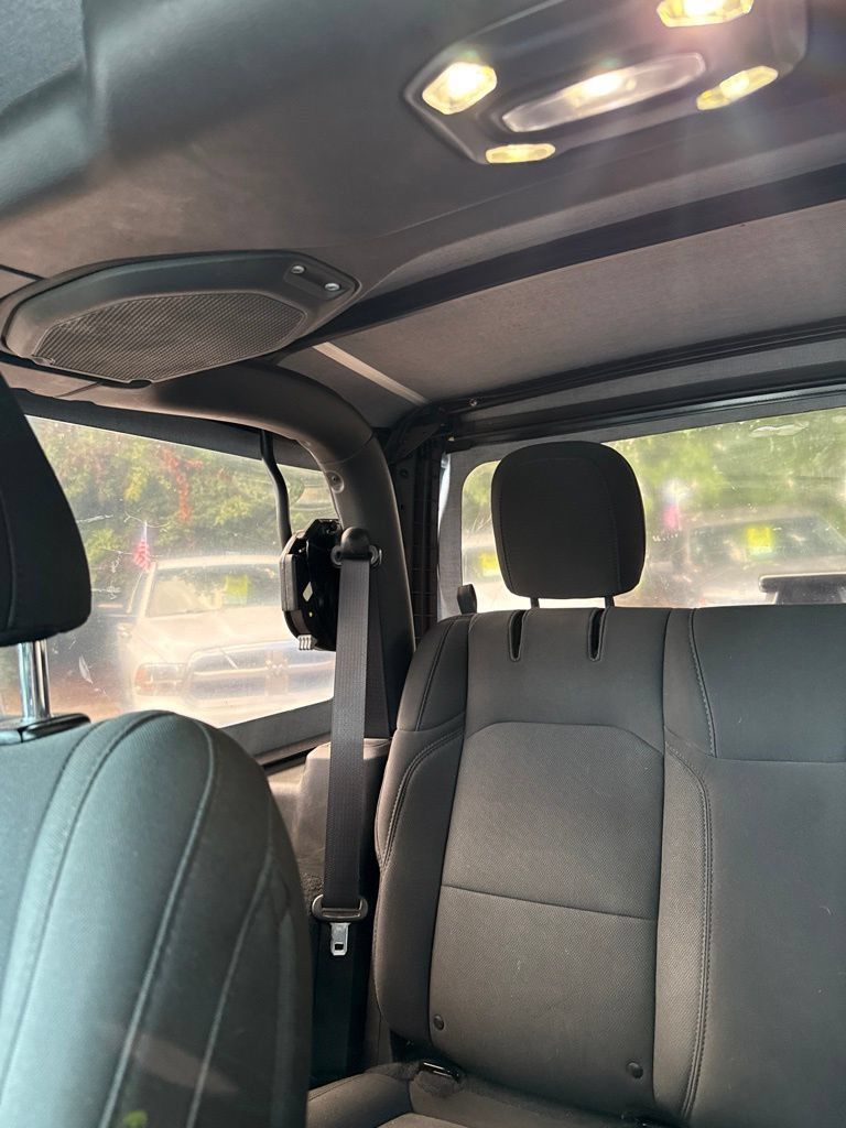 Used 2021 Jeep Wrangler Sport AWD/4WD image 21