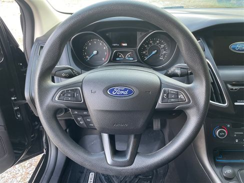 Used 2018 Ford Focus SEL image 20