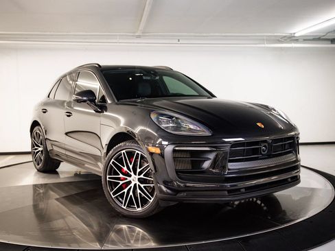 Used 2023 Porsche Macan S AWD/4WD image 9