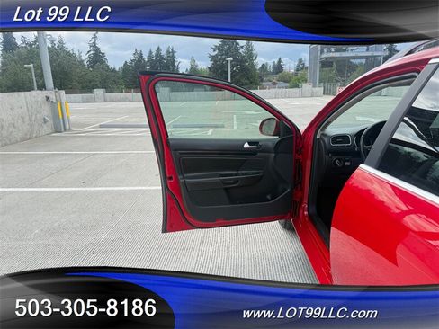 Used 2013 Volkswagen Jetta TDI FWD image 32