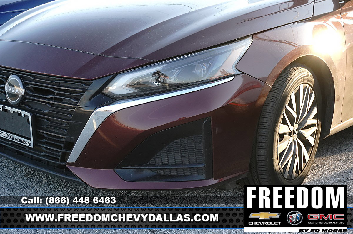 Used 2024 Nissan Altima 2.5 SV FWD image 6