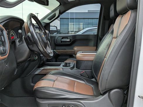 Used 2019 Chevrolet Silverado 1500 High Country w/ Trailer Camera Package image 13