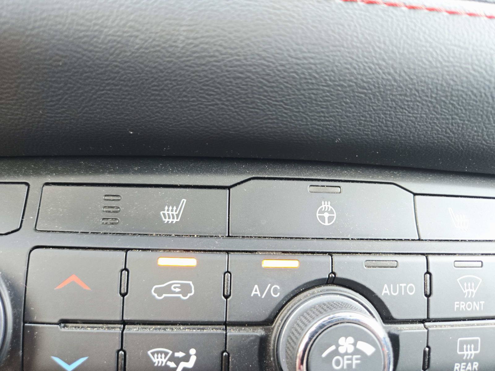 Used 2025 Dodge Durango GT AWD/4WD image 33