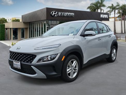 Used 2023 Hyundai Kona SE AWD/4WD image 6