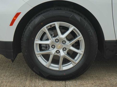 Used 2023 Chevrolet Equinox LT FWD image 7
