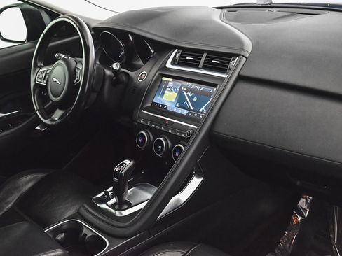 Used 2019 Jaguar E-PACE S image 33