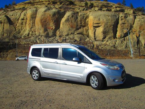 Used 2017 Ford Transit Connect Titanium image 5