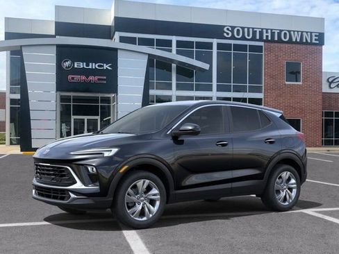 Used 2025 Buick Encore GX Preferred FWD image 2