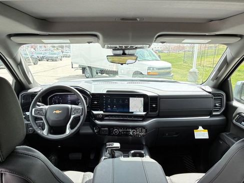 New 2026 Chevrolet Silverado 1500 LTZ w/ LTZ Premium Package AWD/4WD image 19