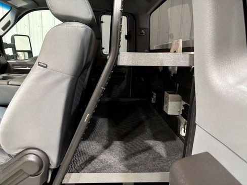 Used 2015 Ford F250 XL w/ Power Equipment Group AWD/4WD image 13