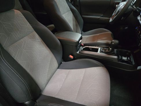 Used 2023 Toyota Tacoma TRD Off-Road image 27