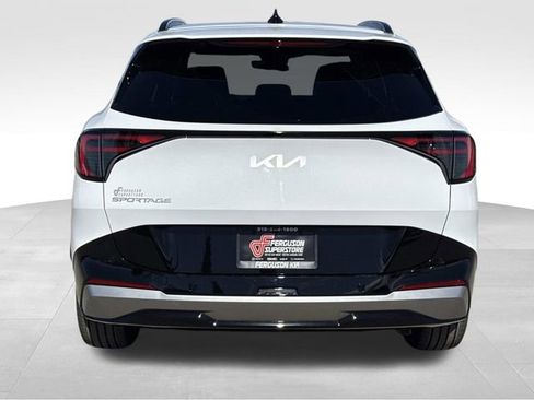 New 2026 Kia Sportage SX FWD image 4