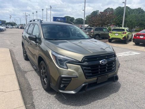 Used 2024 Subaru Ascent Onyx Edition AWD/4WD image 2