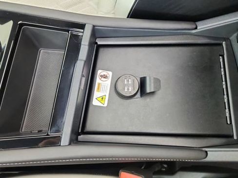 Used 2025 Volkswagen Atlas Cross Sport SEL Premium R-Line AWD/4WD image 51