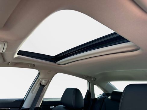 Certified 2024 Honda Civic Touring image 21