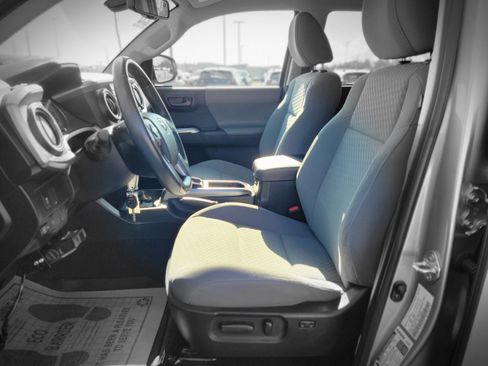 Used 2020 Toyota Tacoma SR5 image 24