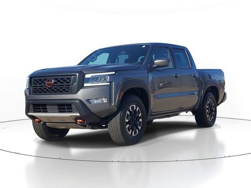Used 2024 Nissan Frontier PRO-4X image 2