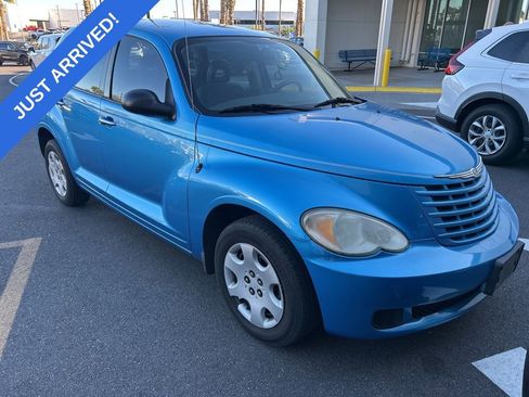 Used 2009 Chrysler PT Cruiser LX image 2