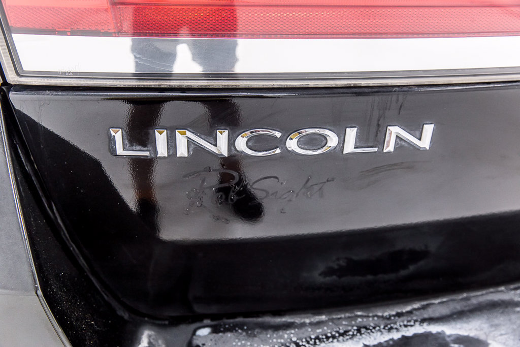 Used 2010 Lincoln MKX AWD image 5
