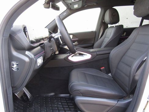 New 2026 Mercedes-Benz GLS 450 4MATIC image 9