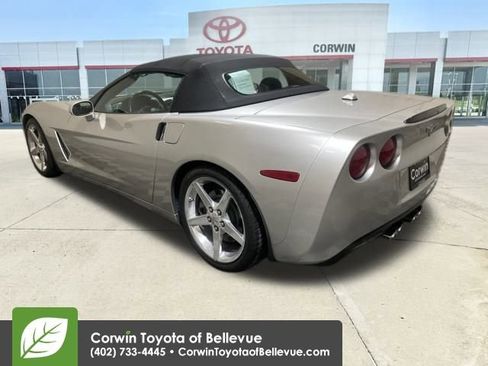 Used 2005 Chevrolet Corvette Convertible w/ Preferred Equipment Group image 3