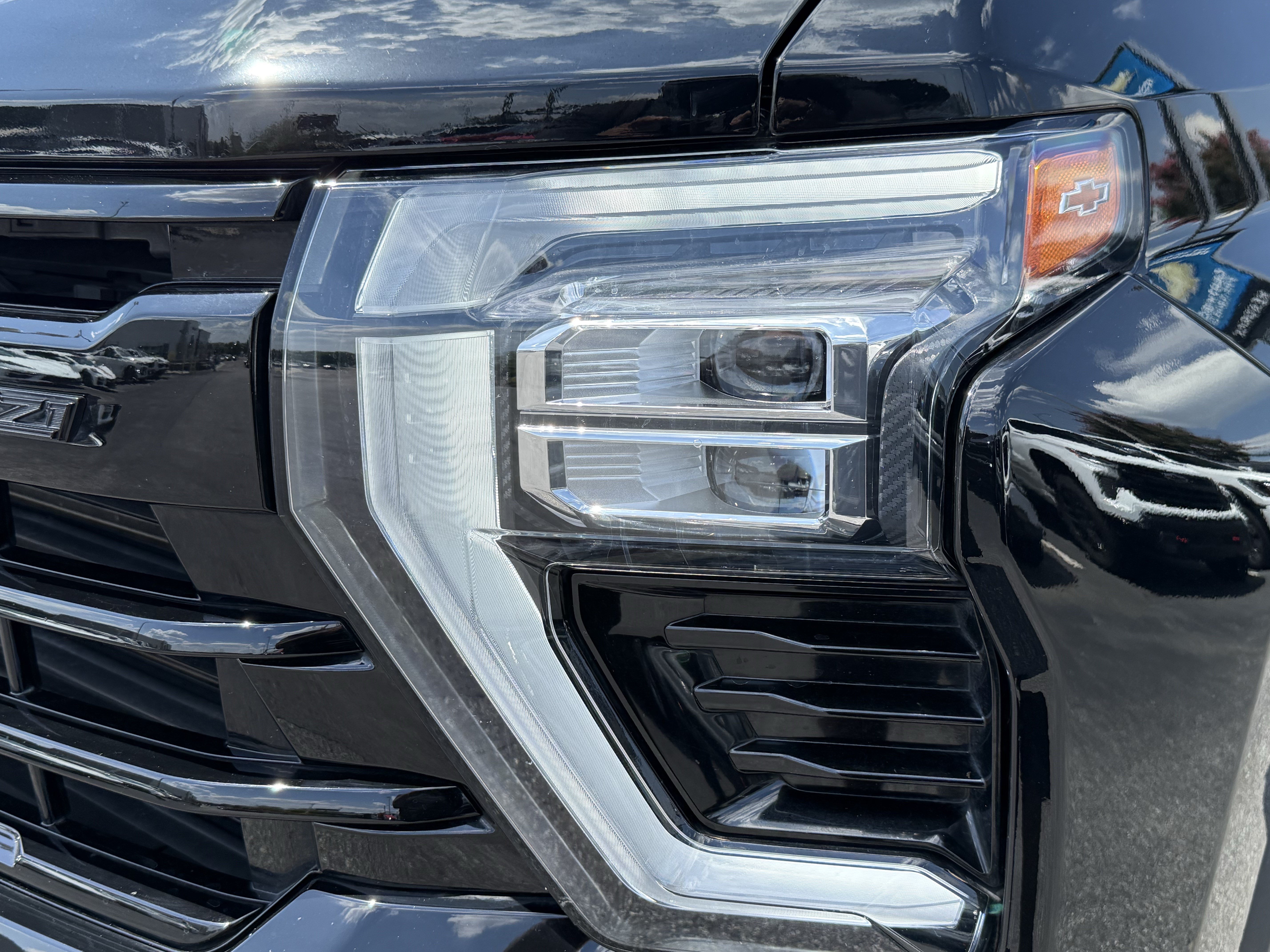 Used 2025 Chevrolet Silverado 2500 LT w/ Trail Boss Package AWD/4WD image 6