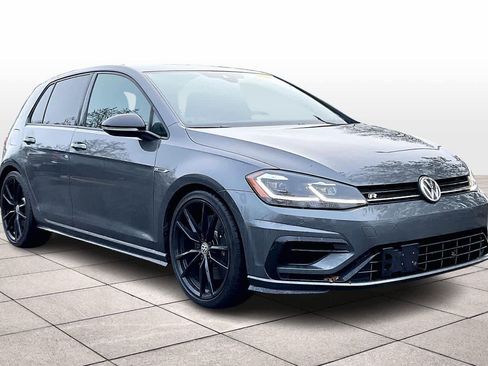 Used 2019 Volkswagen Golf R image 2