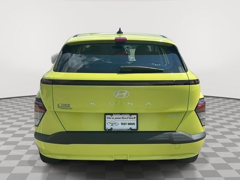 Used 2024 Hyundai Kona SE FWD image 6