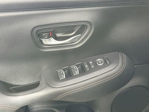 Used 2025 Honda HR-V Sport image 24