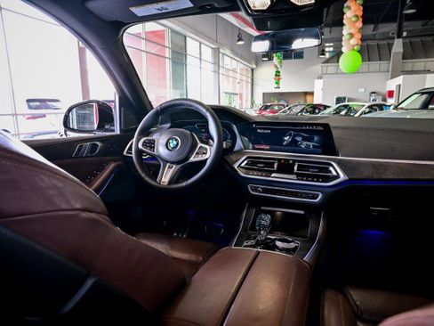 Used 2021 BMW X5 xDrive40i w/ M Sport Package image 25