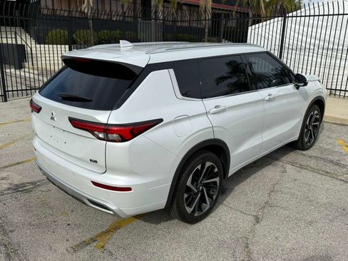 Used 2022 Mitsubishi Outlander SEL image 15