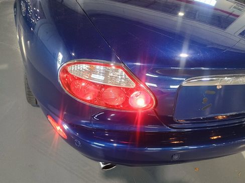 Used 2001 Jaguar XK8 Convertible image 58