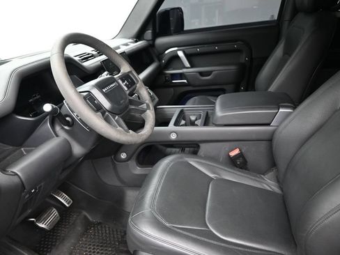 Used 2023 Land Rover Defender 90 V8 AWD/4WD image 11