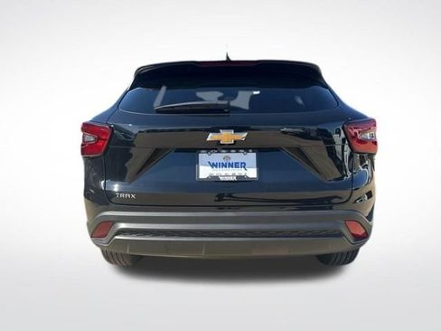 New 2026 Chevrolet Trax LS w/ LS Convenience Package image 4