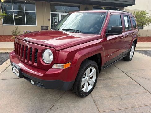 Used 2016 Jeep Patriot Latitude AWD/4WD image 2
