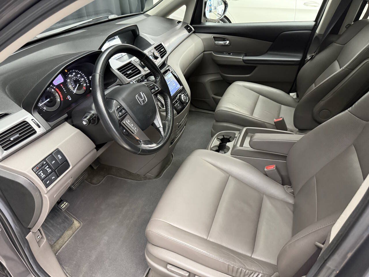 Used 2014 Honda Odyssey Touring image 11