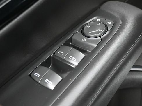 Used 2025 Chevrolet Suburban LT RWD image 14